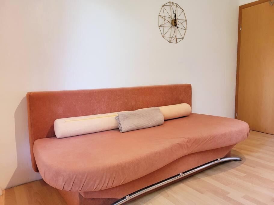 Colourful 2.5 Bedroom With Large Balcony & Garden. Prinzersdorf Exterior photo