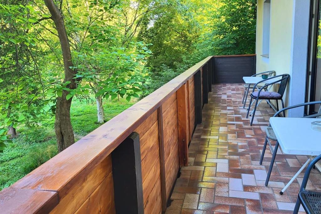 Colourful 2.5 Bedroom With Large Balcony & Garden. Prinzersdorf Exterior photo